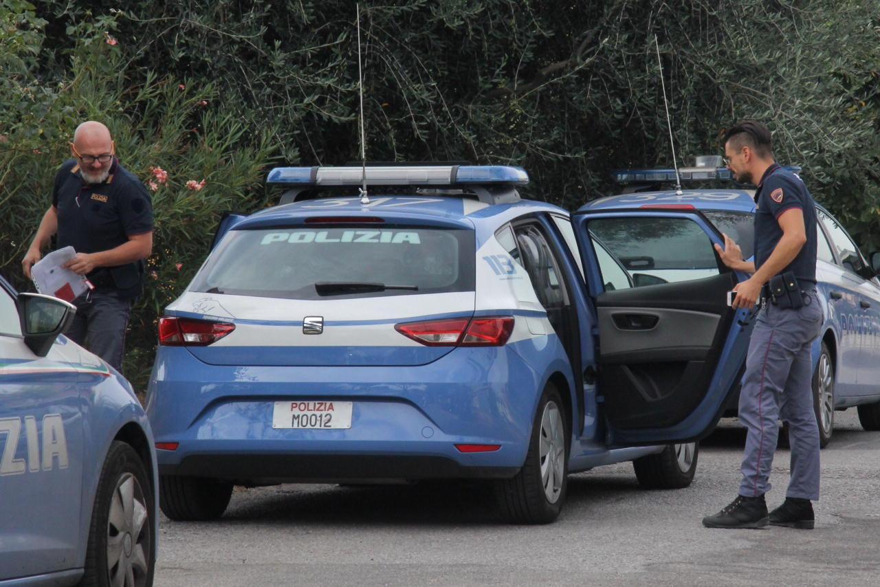 Una volante della polizia (archivio)