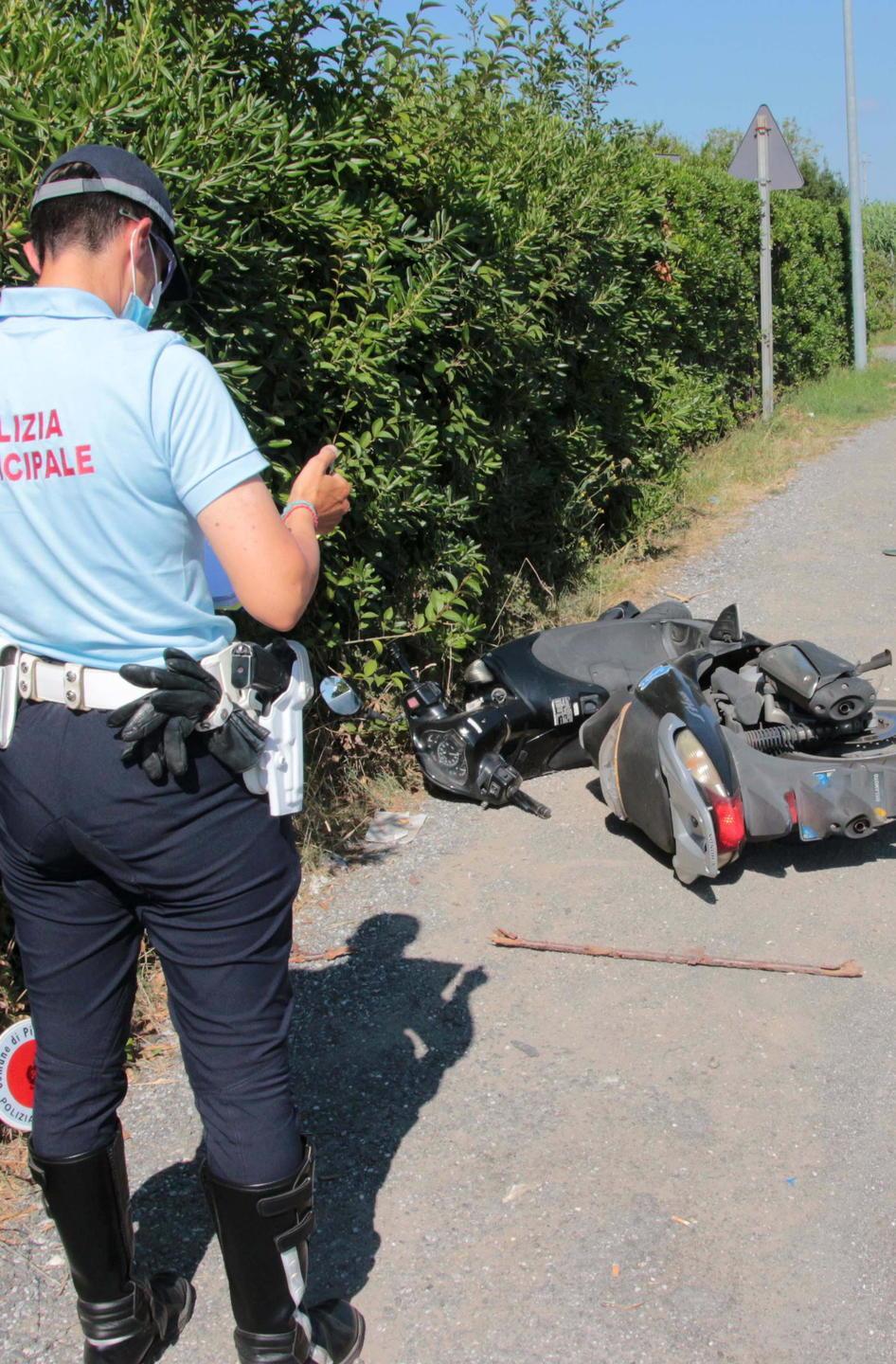 Cade dallo scooter e finisce a Cisanello in gravi condizioni