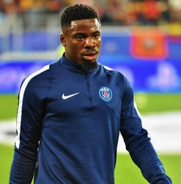 Dzeko, ok alla Juve e spunta Lacazette Aurier-Milan, si può 
