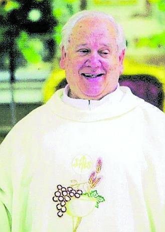 È morto don Fabio Unti Fu cappellano a Torre del Lago