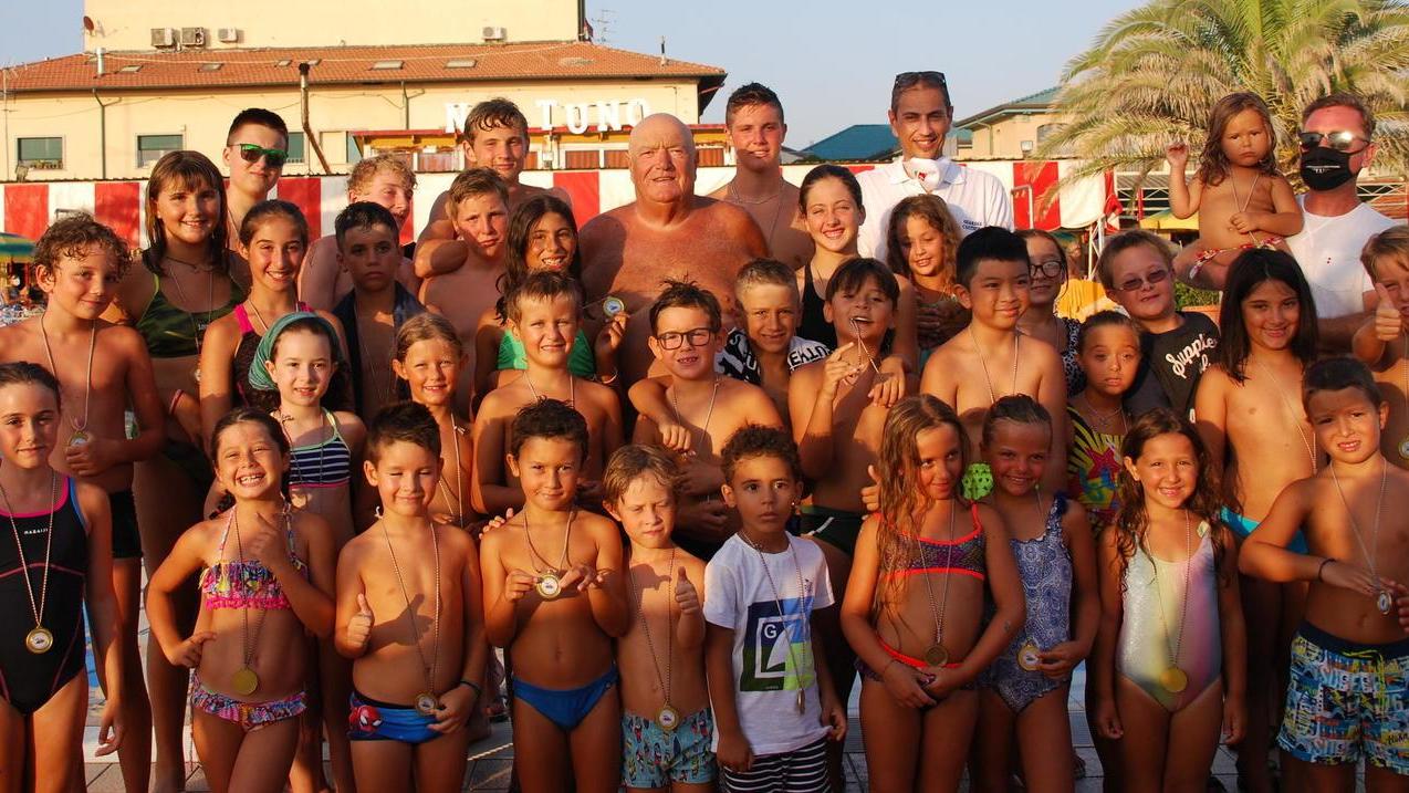 Al Nettuno sfida in piscina fra i giovani talenti del professor Lazzareschi