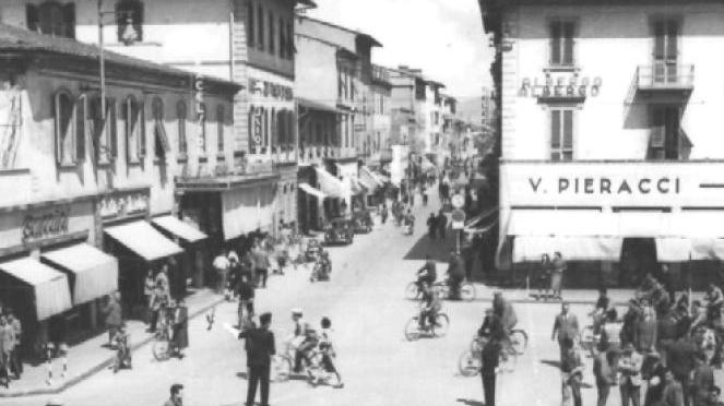 Piombino anni ‘50 tra la piazza e il corso