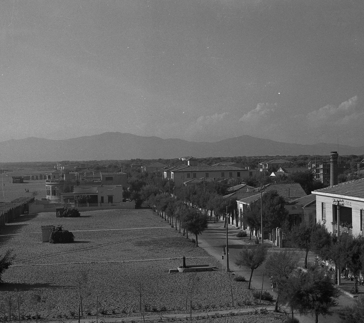 “Maremma com’era” La spiaggia negli anni ‘50 e martedì la nuova tappa 