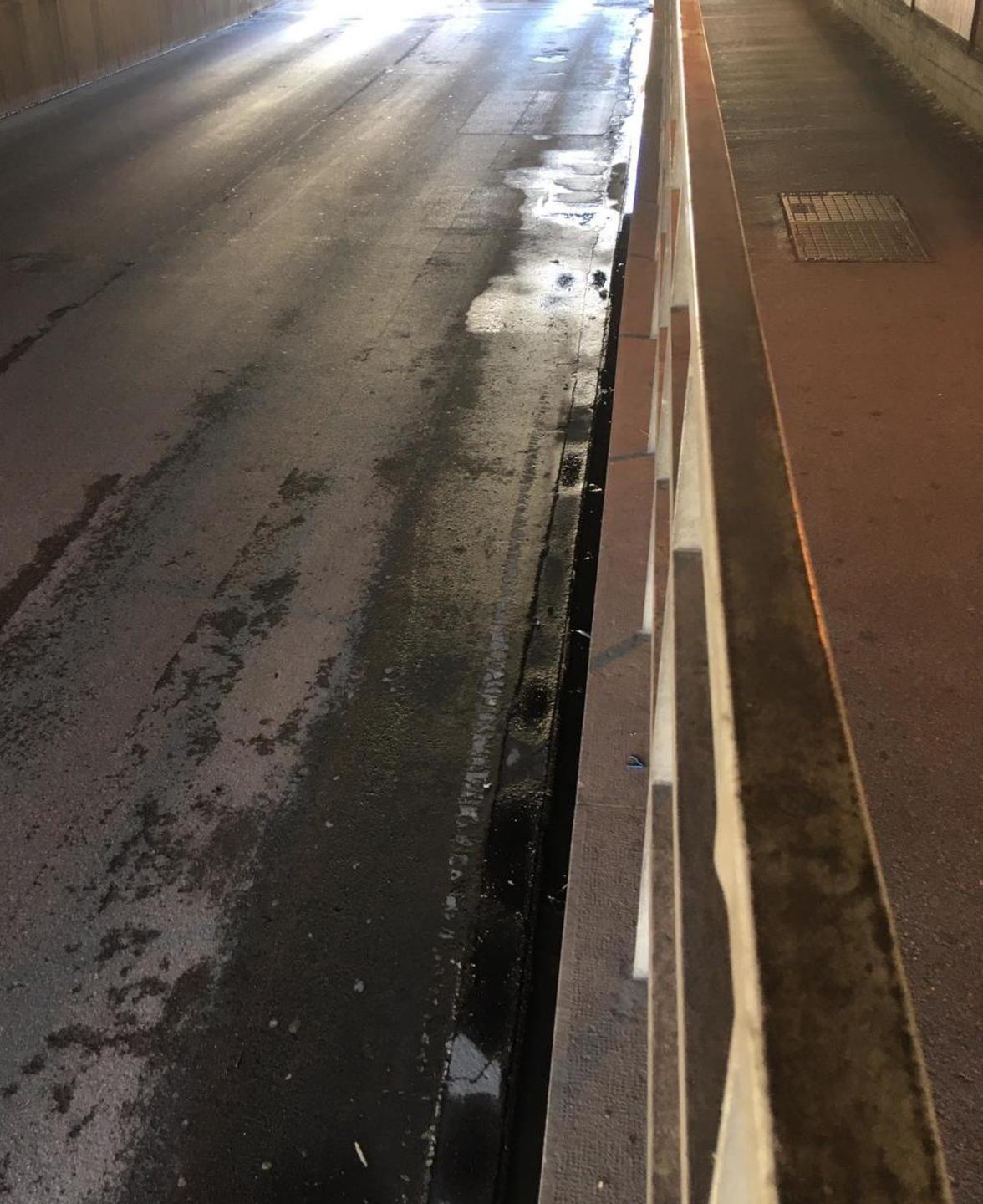 Una perdita d’acqua in via dei Cappuccini