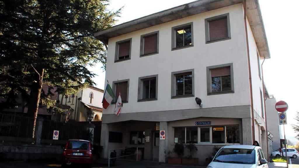 La denuncia all'ospedale di Fivizzano: «Paziente grave, ma c’è soltanto un anestesista»