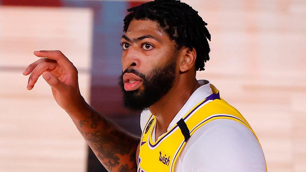 Davis è un uragano e i Lakers pareggiano Gallinari brillante ma Houston va 2-0