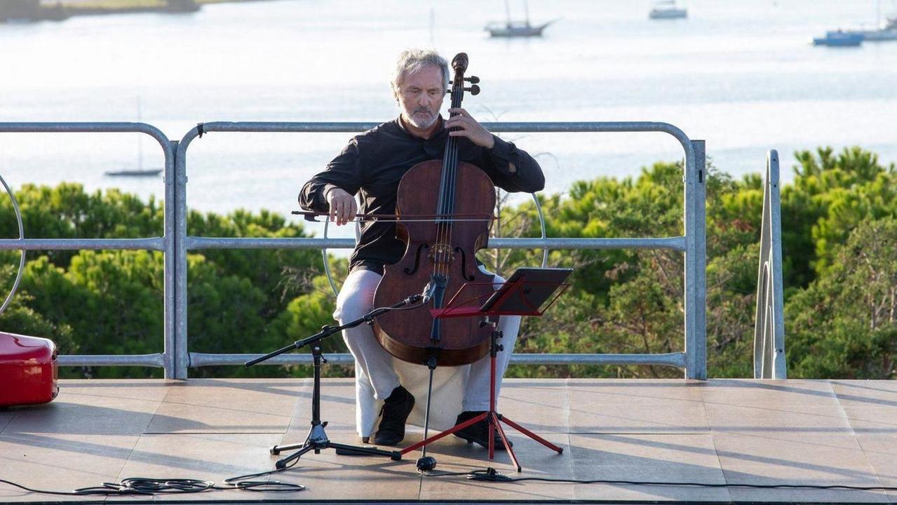 Concerti all’aperto, streaming Ecco come cambia il festival