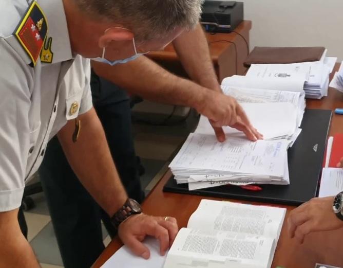 False fatturazioni per 600mila euro Sono 12 i denunciati dalle Fiamme gialle 