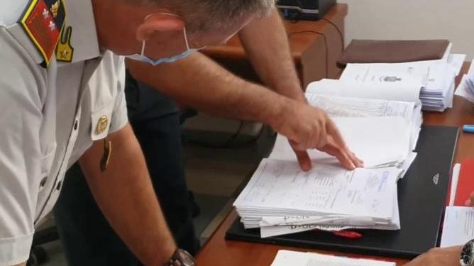 False fatturazioni per 600mila euro Sono 12 i denunciati dalle Fiamme gialle