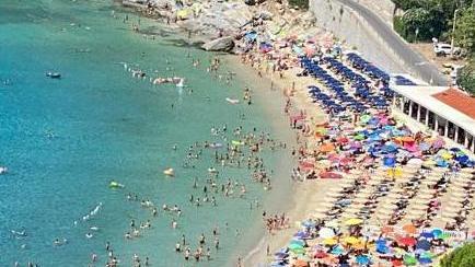 Turismo abusivo, polizia e carabinieri aumentano i controlli sugli affitti brevi