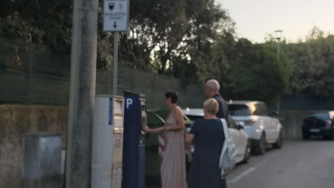 A Castiglioncello la prima ora di sosta sarebbe gratuita...ma i parcometri non la calcolano