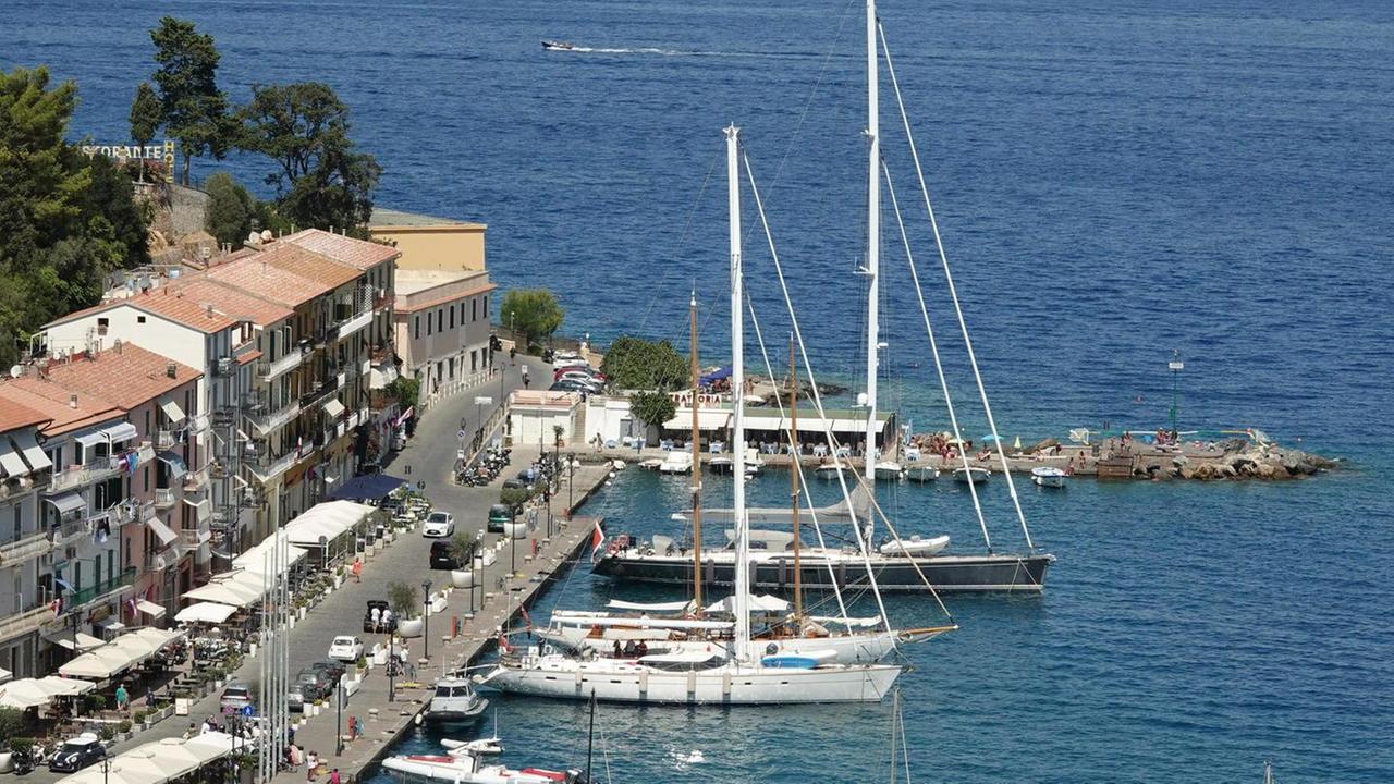 Megabarche a vela alla Pilarella