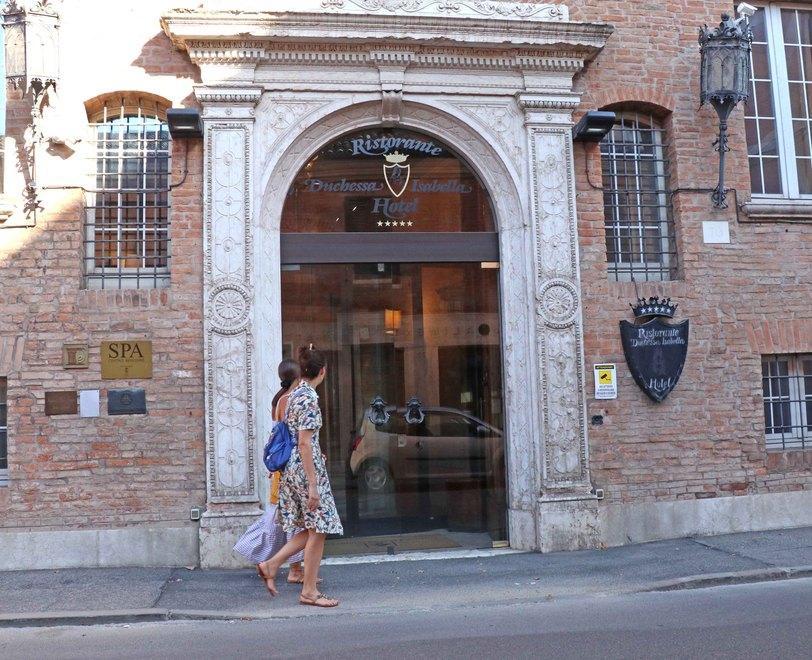 Riaprono Duchessa e Mercure Un po’ di coraggio per il turismo