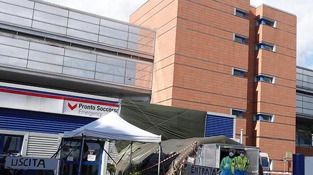 Ecco cosa deve fare chi rientra dall’estero: al pronto soccorso non si va per il tampone