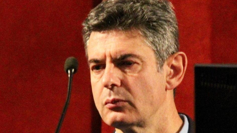 Vicenda stadio, indagato il sindaco «Senza la mia firma Carrarese esclusa»