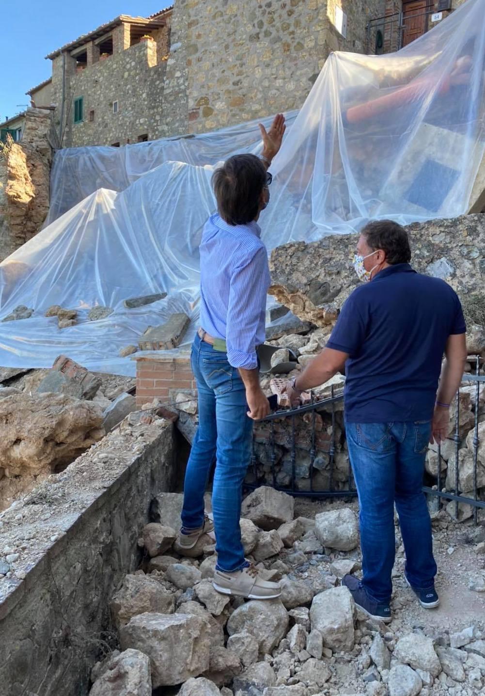 Cana, dopo il crollo la polemica politica «E la Regione?» «Contributo in atto» 