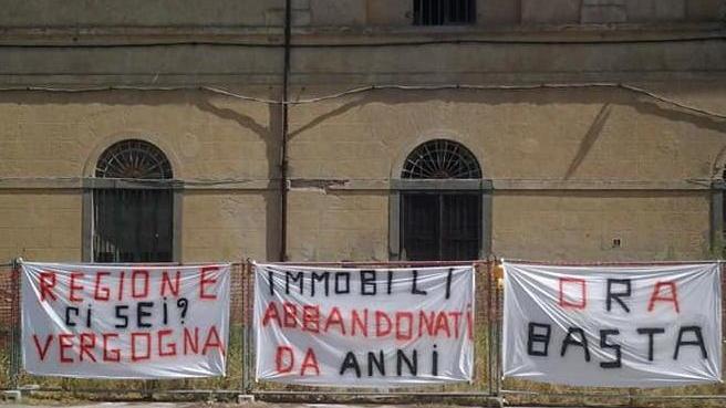 Stalle del Buontalenti in stato di abbandono: «Vergogna Regione»