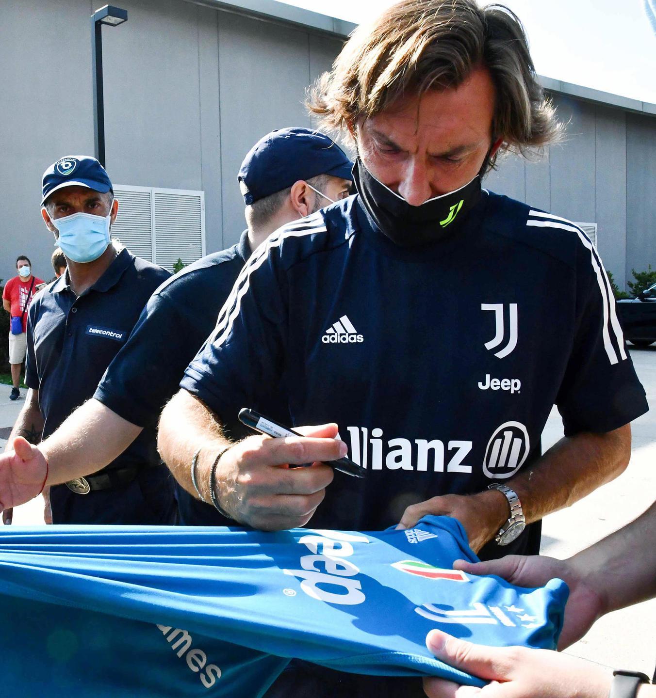 Pirlo, il battesimo Arriva anche CR7 e Bonucci ci crede 