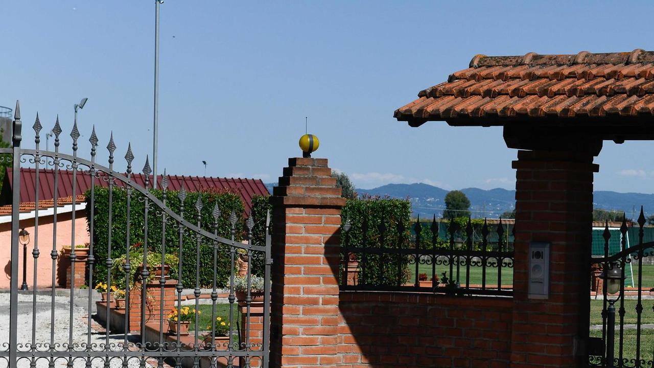 Lievi segnali di miglioramento per il bimbo caduto in piscina