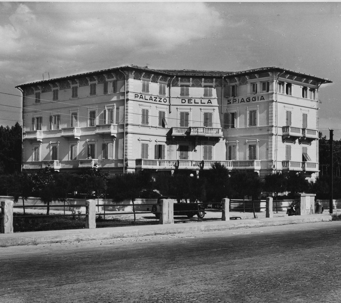 Il Palazzo della Spiaggia di Focette nel 1936 