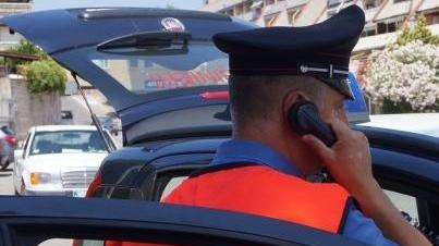 Palpeggiata sulla spiaggia a 15 anni dopo la notte brava