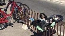 Rubano una bicicletta ma lasciano il seggiolino