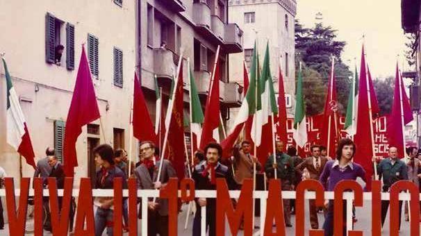 Le lotte per il lavoro: i cortei del Primo Maggio e l’intera città che sfilava per la giustizia sociale
