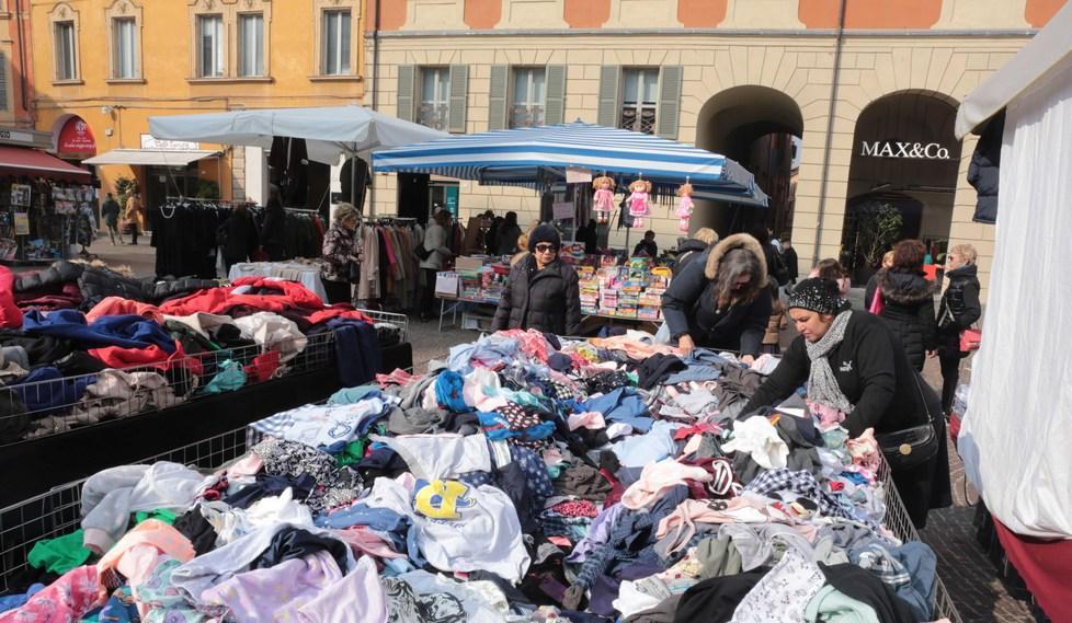 Piazze aperte ai comizi ma non in concomitanza con i mercati cittadini 