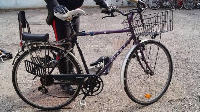 Ladro di bici riconosciuto grazie alla maglietta della Juventus