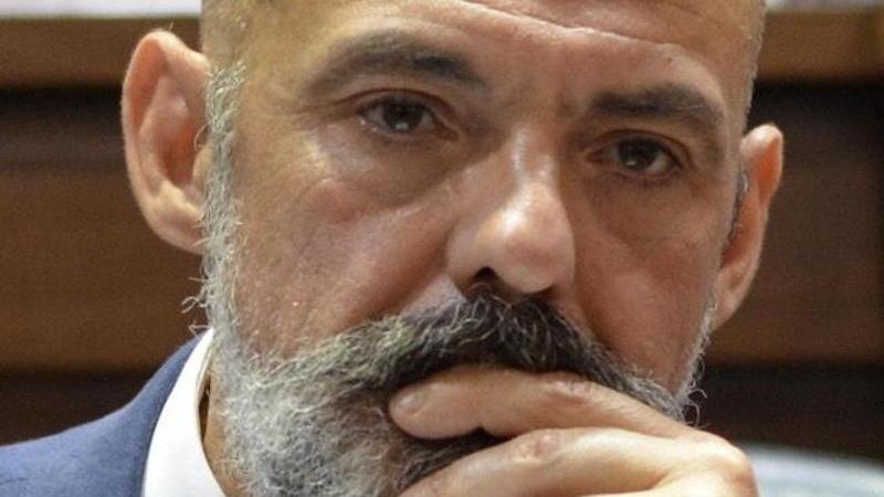 Denuncia l’ex collega grillina che lo minaccia
