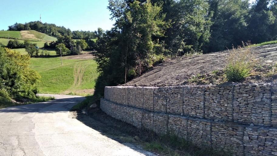 Massicciata contro la frana