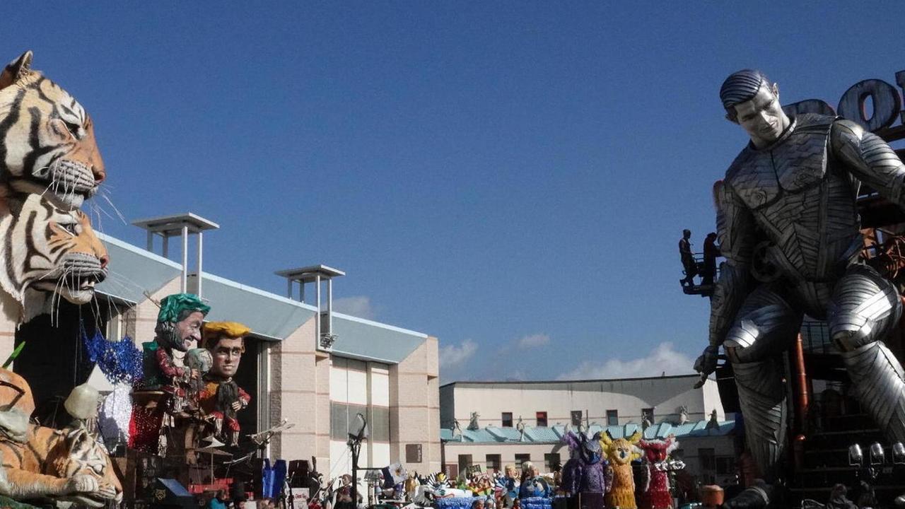 Carnevale di Viareggio, la grande notte dei bozzetti