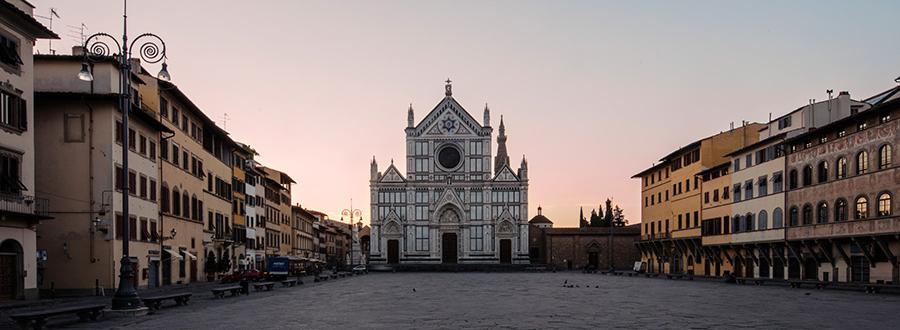 I ristoratori fiorentini in Santa Croce danno l'addio al collega che si è tolto la vita
