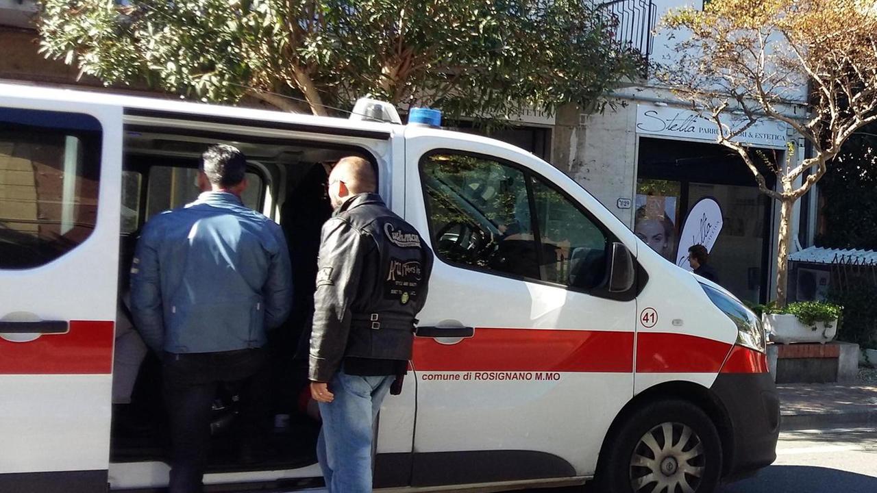 Un equipaggio della municipale di Livorno