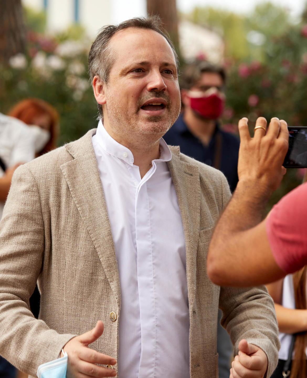 La gestione dei rifiuti incontro in piazza Moro