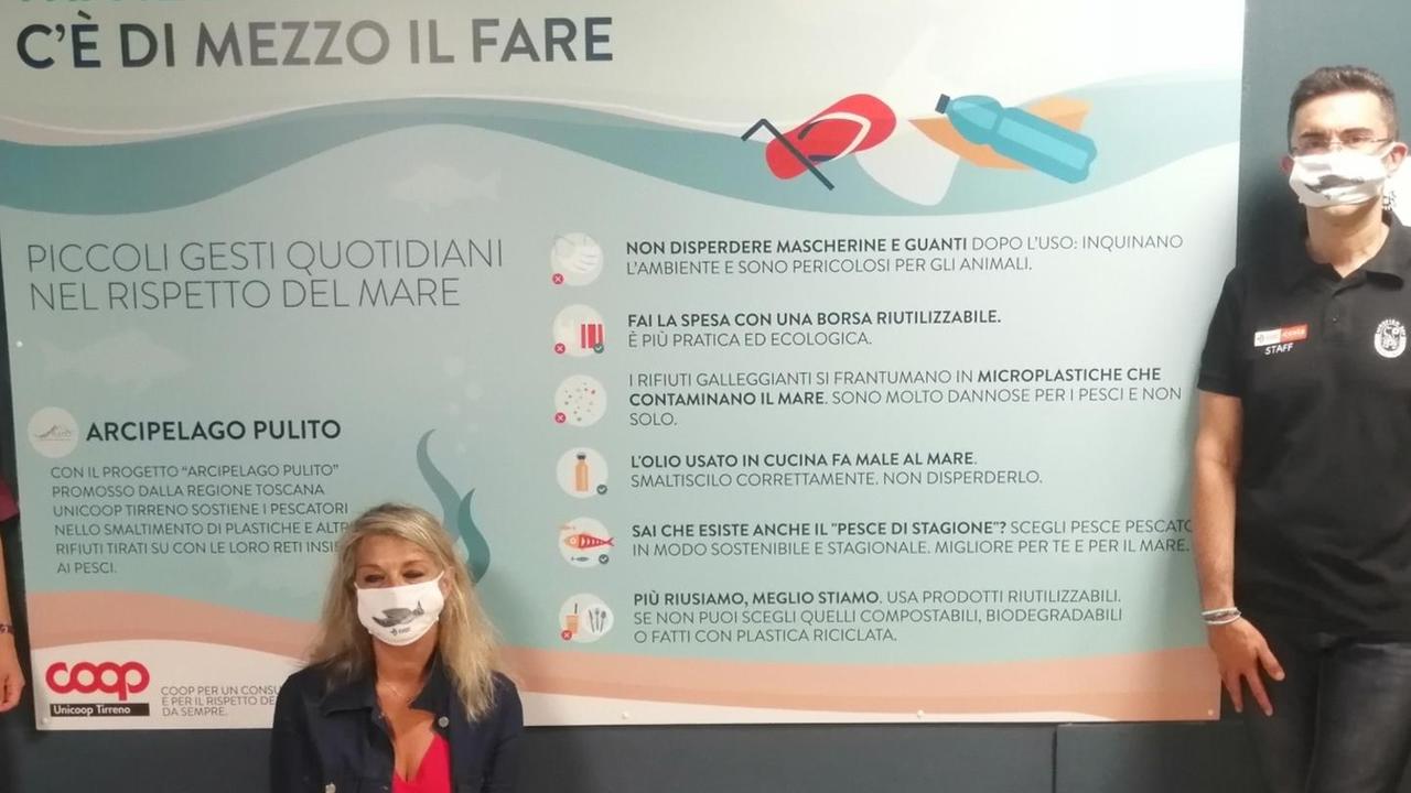 Un pannello all’Acquario con le buone pratiche marine