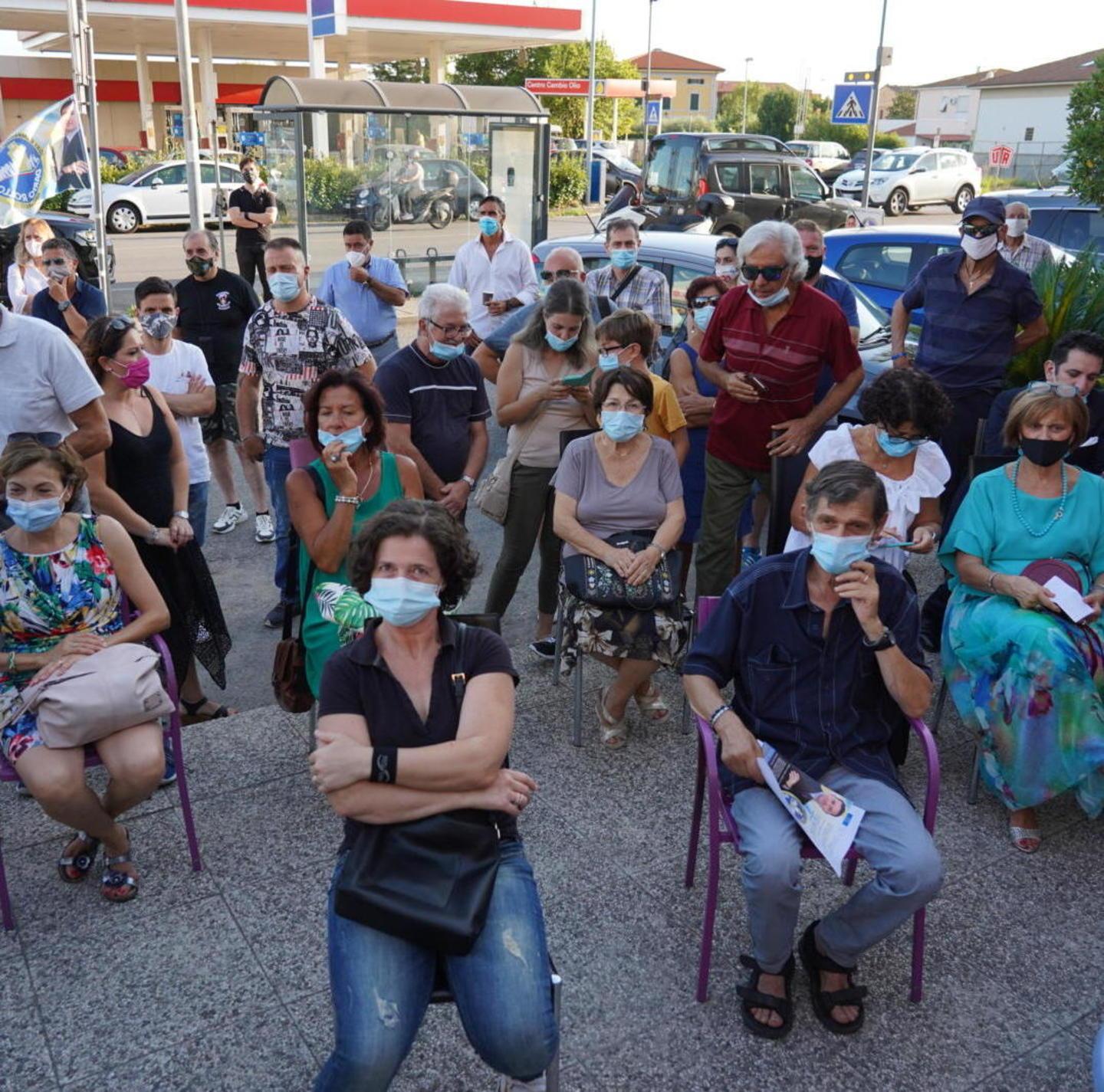 Rollo ricomincia dall’inno di Mameli presentati i candidati della sua lista 