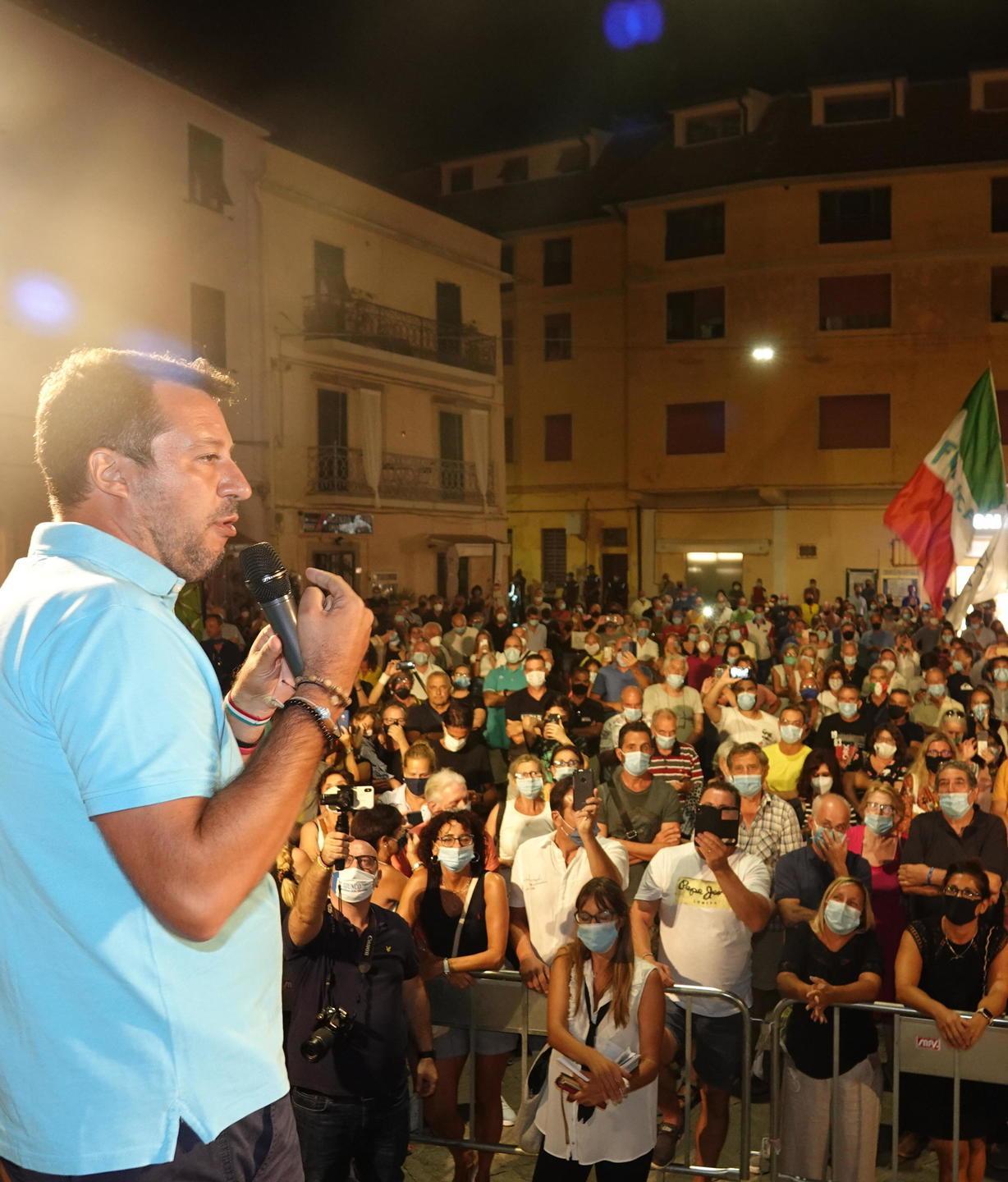 «Il vantaggio del Pd? Hanno le piazze vuote» 