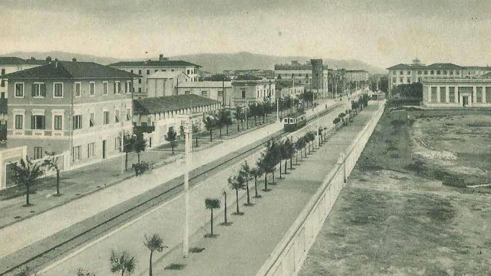 Dopo viale Nievo e viale Alfieri anni ’30 guardiamo com’era nel 1913 via Ricasoli