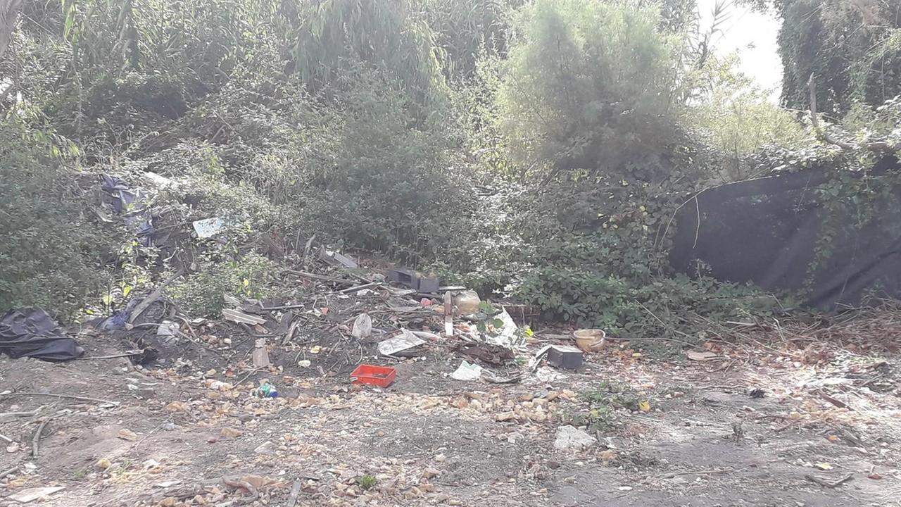 Via la baracca dell’orrore al suo posto un’area di sosta
