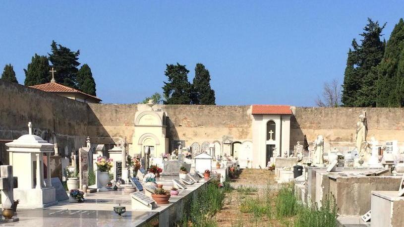 Nuova gestione per il cimitero comunale