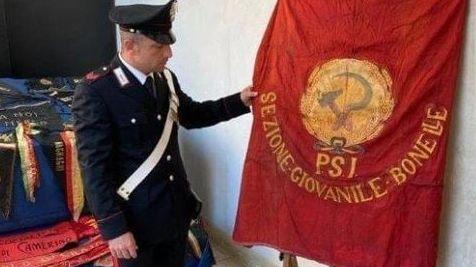 Fu rubata dai fascisti: ritrovata la bandiera dei giovani Psi
