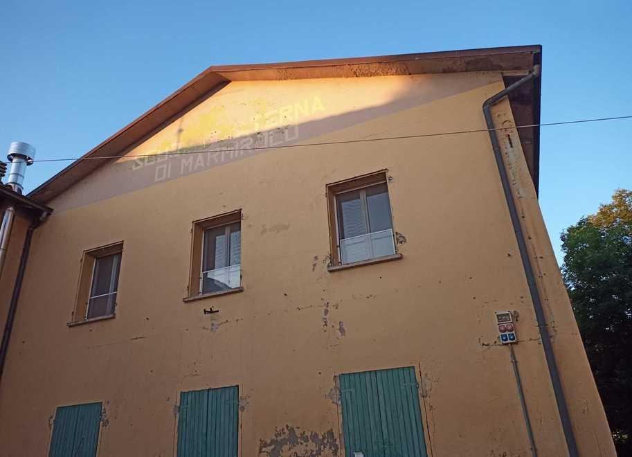 Marmirolo: la Materna è inagibile dal 2017 e le Elementari ora rischiano di scoppiare 