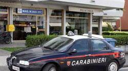 Rapina choc a Massa: pistola alla testa di una commessa