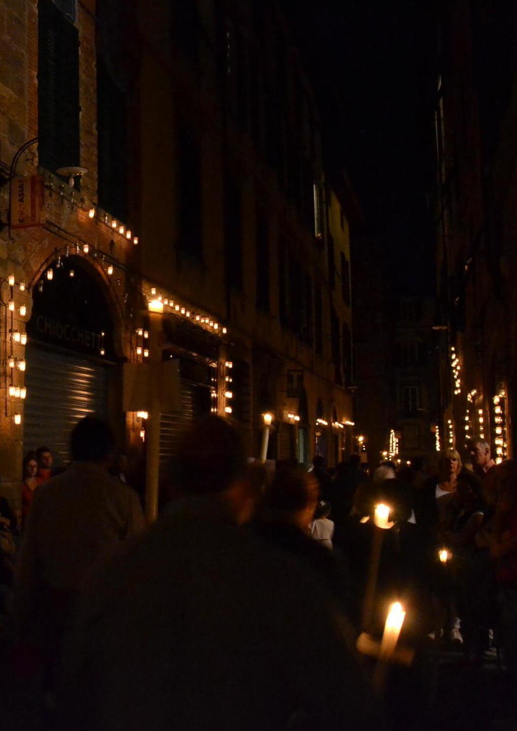 Da lunedì si allestisce la Luminara di Santa Croce