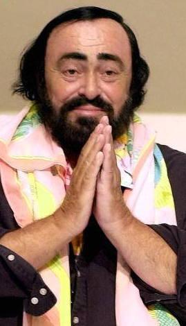 Modena ricorda Pavarotti a tredici anni dalla sua morte