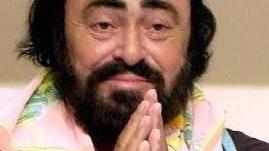 Modena ricorda Pavarotti a tredici anni dalla sua morte
