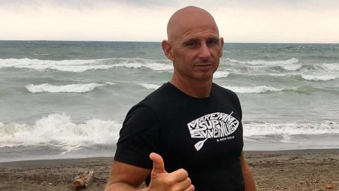 Quindicenne rischia di annegare: salvata da un appassionato di Sup