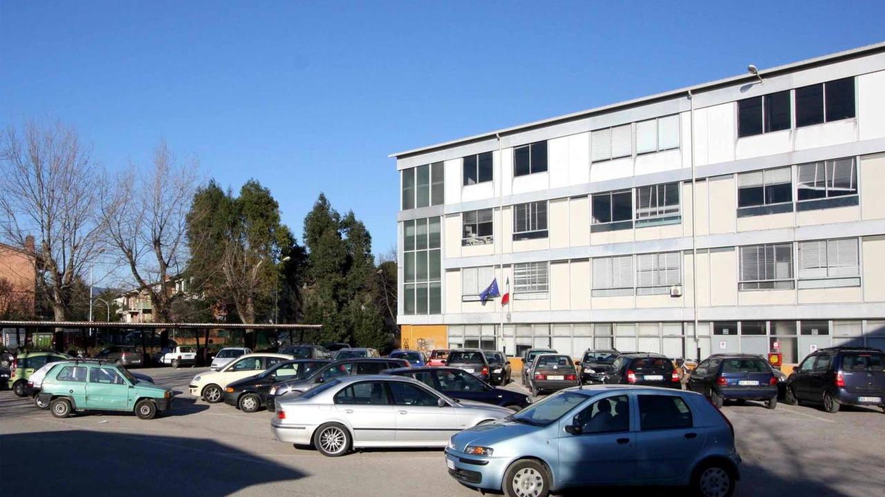 Sos cattedre: mancano 199 insegnanti nelle secondarie di primo e secondo grado