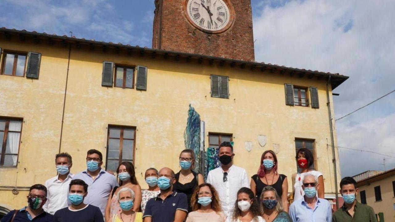 «Qui siamo caduti, qui ci rialzeremo» Il Pd vede un solo avversario: la Lega